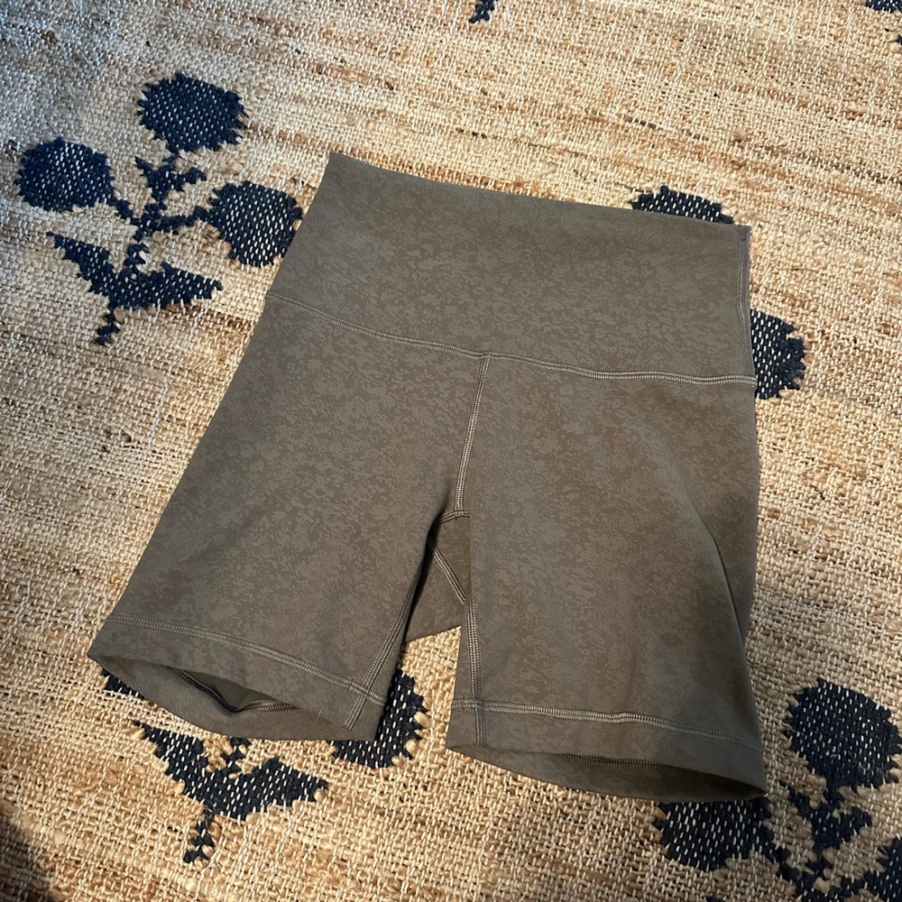 Lululemon Align High Rise short - Picture 7 of 8